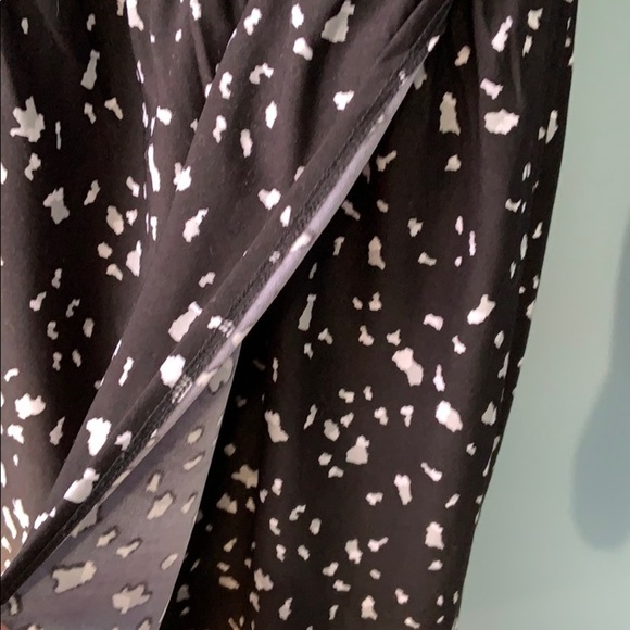 Forever 21 Faux Wrap Dress - Picture 5 of 8